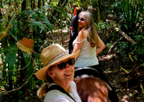belize-horseback-riding-fiesta